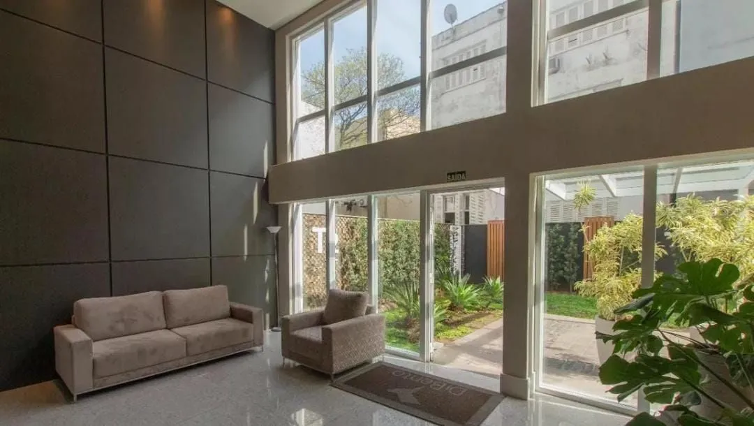 Imagem Excelente apartamento 2 dormitorios semi mobiliado localizado na cidade baixa