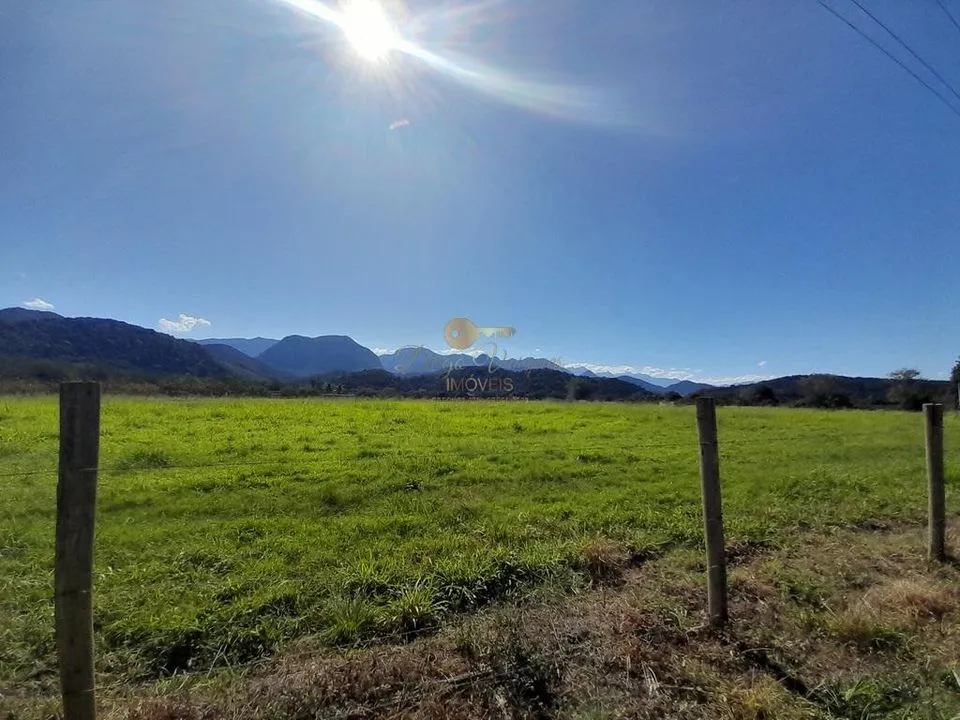 Terreno para Venda em Guapimirim / RJ em Estrada Martha Alcântara Fares