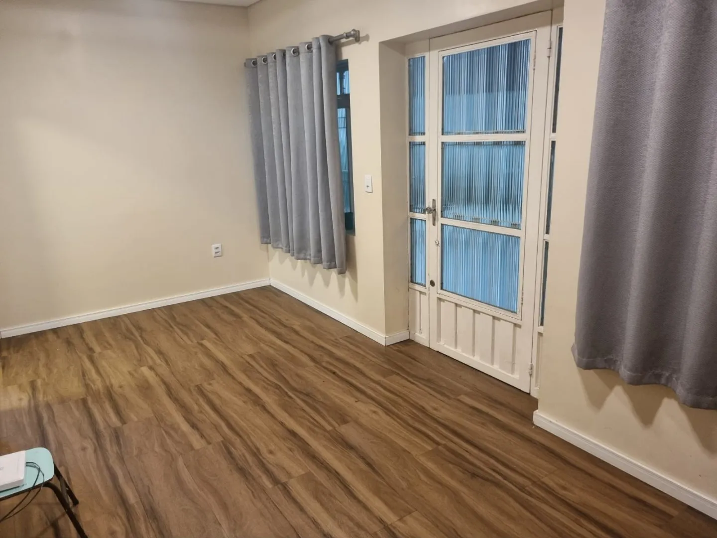 Imagem Casa a venda com 100m2 no bairro Krahe em Viamão