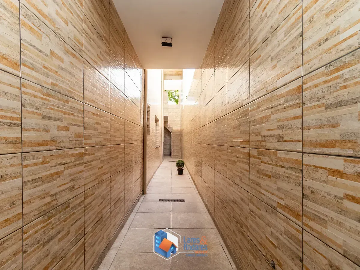 Imagem Sobrado para venda em Perus com 3 quartos, sendo 1 suíte, 154m²