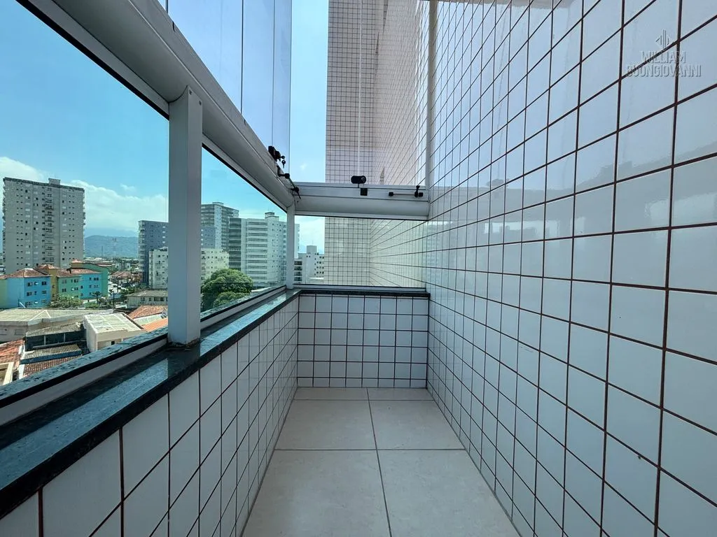 Imagem Apartamento em Praia Grande, com 2 quartos, 1 suíte, e uma sacada gourmet,80 m².