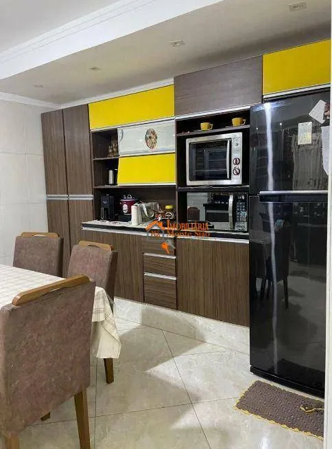 Imagem Sobrado de 4 cômodos + 3 casas à venda por R$ 530.000 - Parque Mikail - Guarulhos/SP