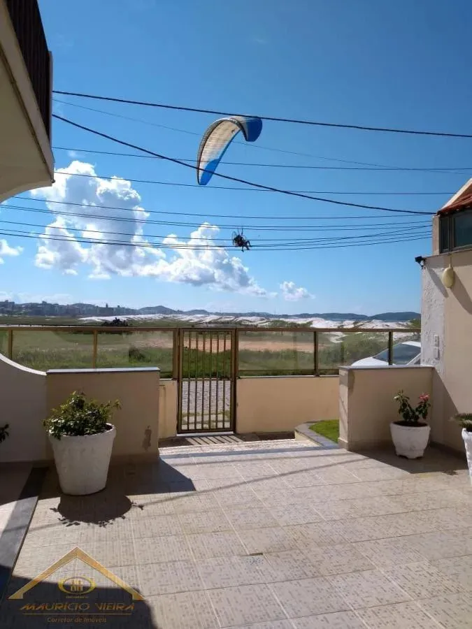 Imagem Casa em Condomínio para Venda em Cabo Frio / RJ no bairro Praia do Foguete