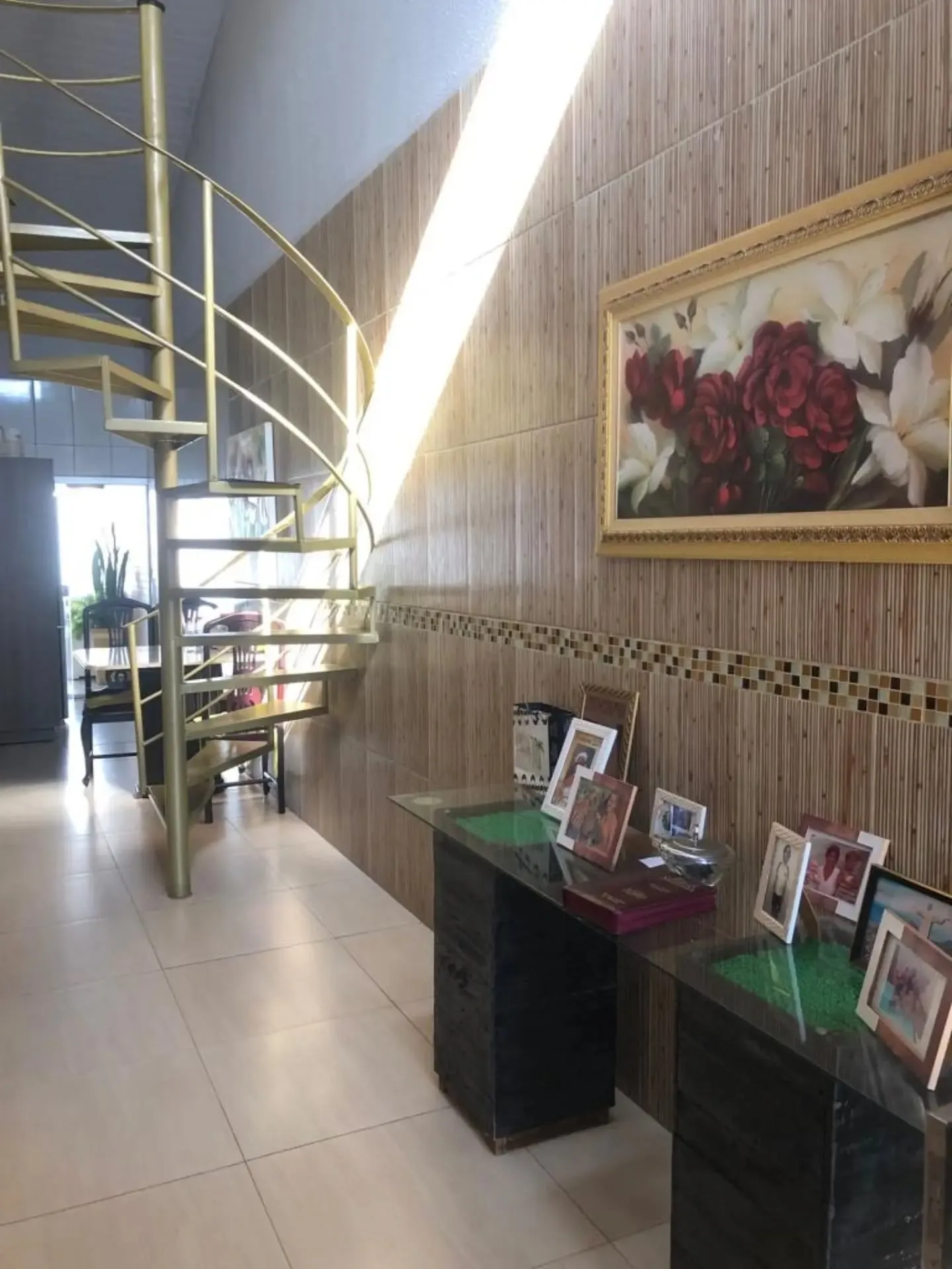 Imagem Casa 4/4 Sendo 1 Suite No Parque Trindade