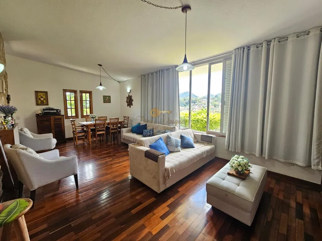Imagem Casa para Venda em Teresópolis / RJ no bairro Tijuca