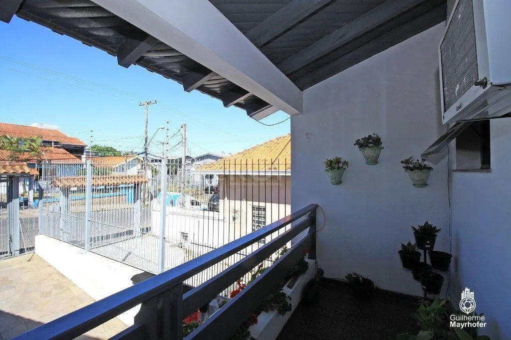Imagem Casa para Venda - 225.36m², 3 dormitórios, sendo 1 suites, 4 vagas - Camaquã
