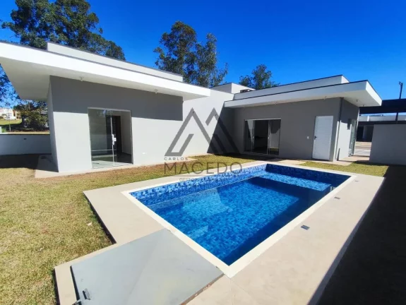 Imagem Casa Nova com 3 Suítes e Piscina no Ninho Verde I