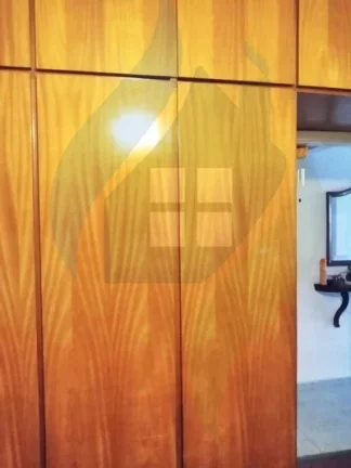Imagem Casa de 3 dormitórios sendo 1 suíte, 5 banheiros, 2 vagas, com 210m² em Rudge Ramos, São Bernardo do Campo