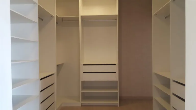 Imagem Casa de Condomínio com 3 Quartos à Venda, 320 m²em Medeiros - Jundiaí