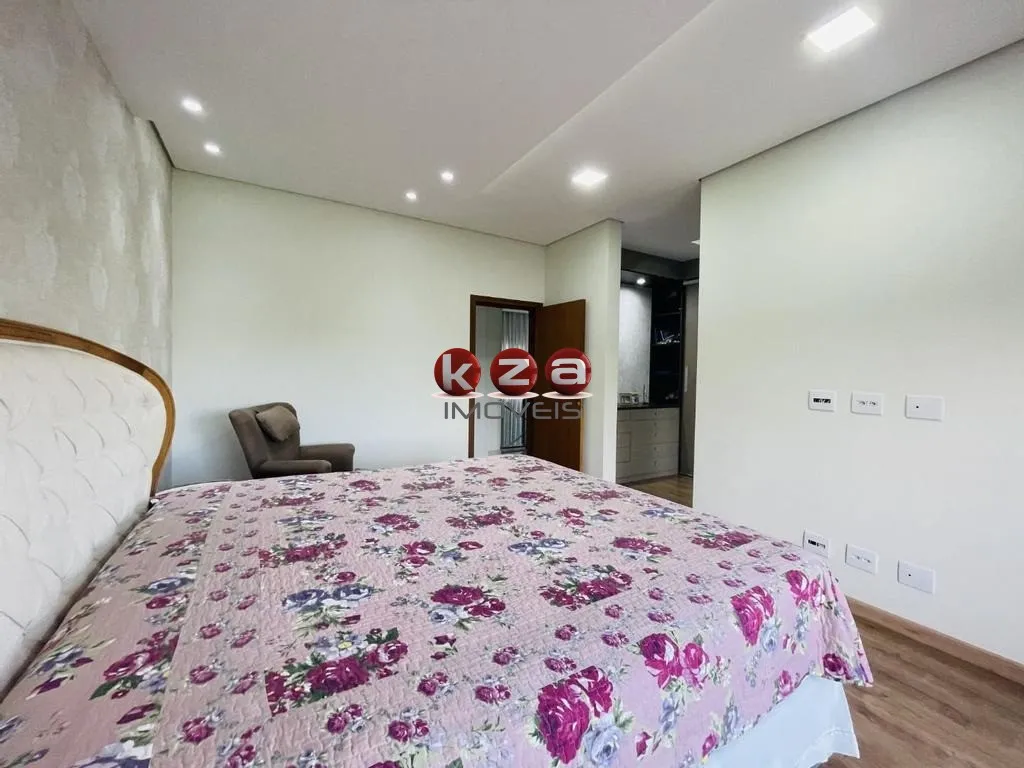 Imagem Casa de luxo no Condomínio Terras de Santa Teresa em Vinhedo, com 4 suítes, 3 salas e 350m² de área privativa. Venha conferir!