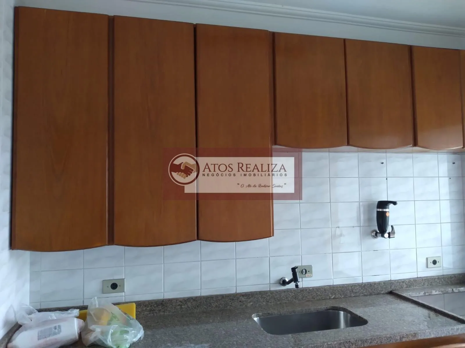 Imagem Alugo apartamento na vila do Castelo. Apartamento na Região do Shopping Interlagos, São 67m² com 2 Dormitórios, Sacada, 1 vaga de garagem coberta. Valor 2.000 + Condomínio.