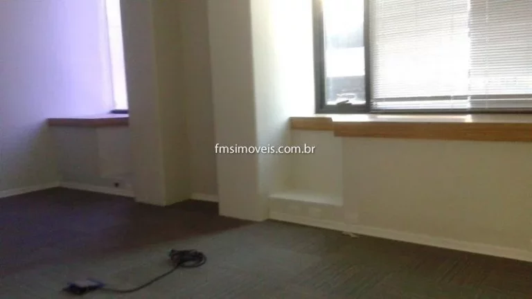 Imagem Conjunto comercial na região da Berrini - SP