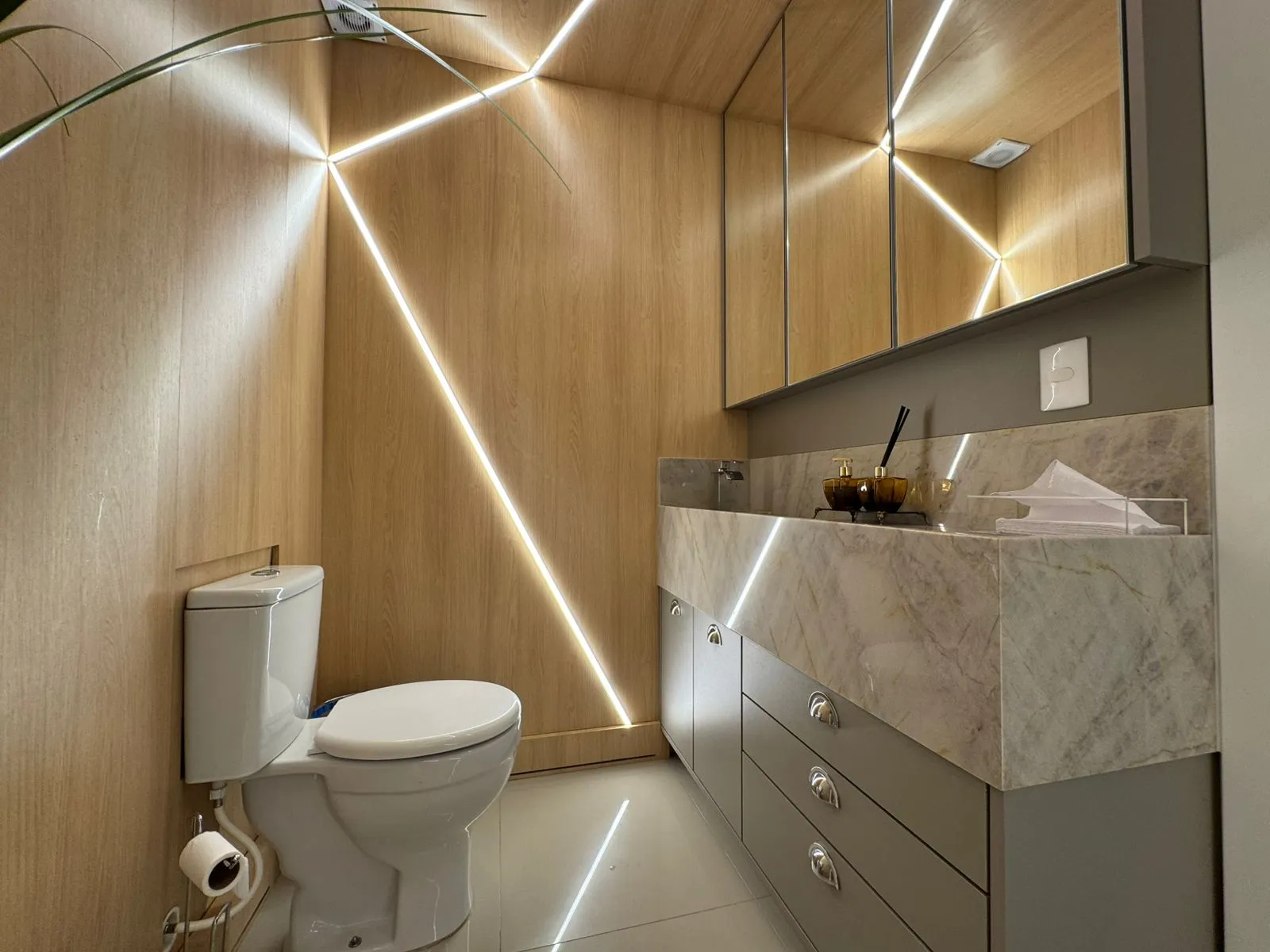 Imagem Sala Comercial à venda com 127m2 por R$ 1.400.000,00