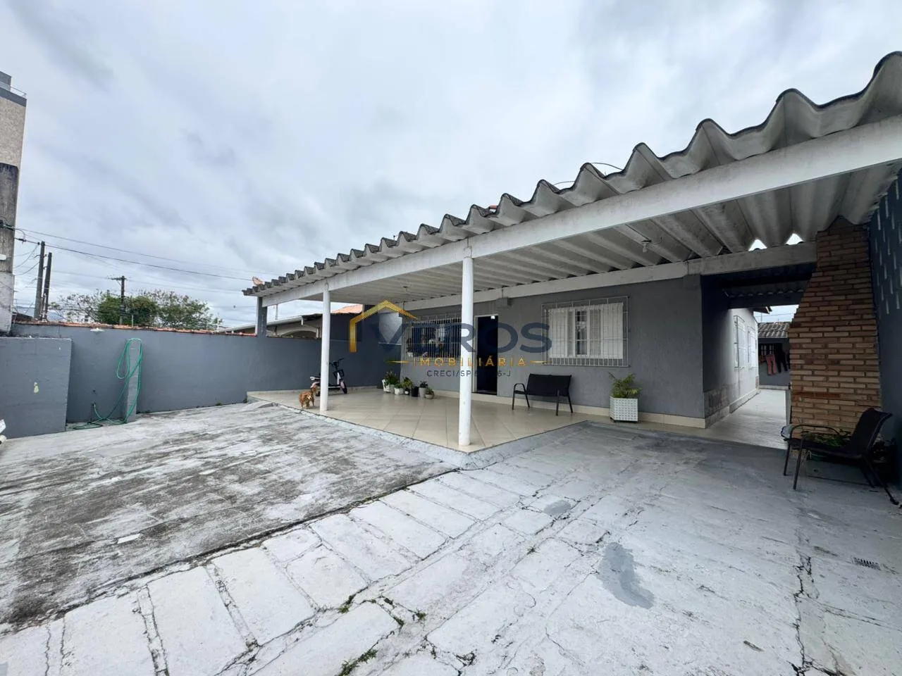 Imagem Casa com amplo terreno no Jardim Britânia - Caraguatatuba
