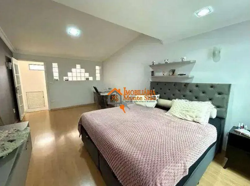 Imagem Sobrado com 3 dormitórios à venda, 250 m² por R$ 901.000 - Picanço - Guarulhos/SP