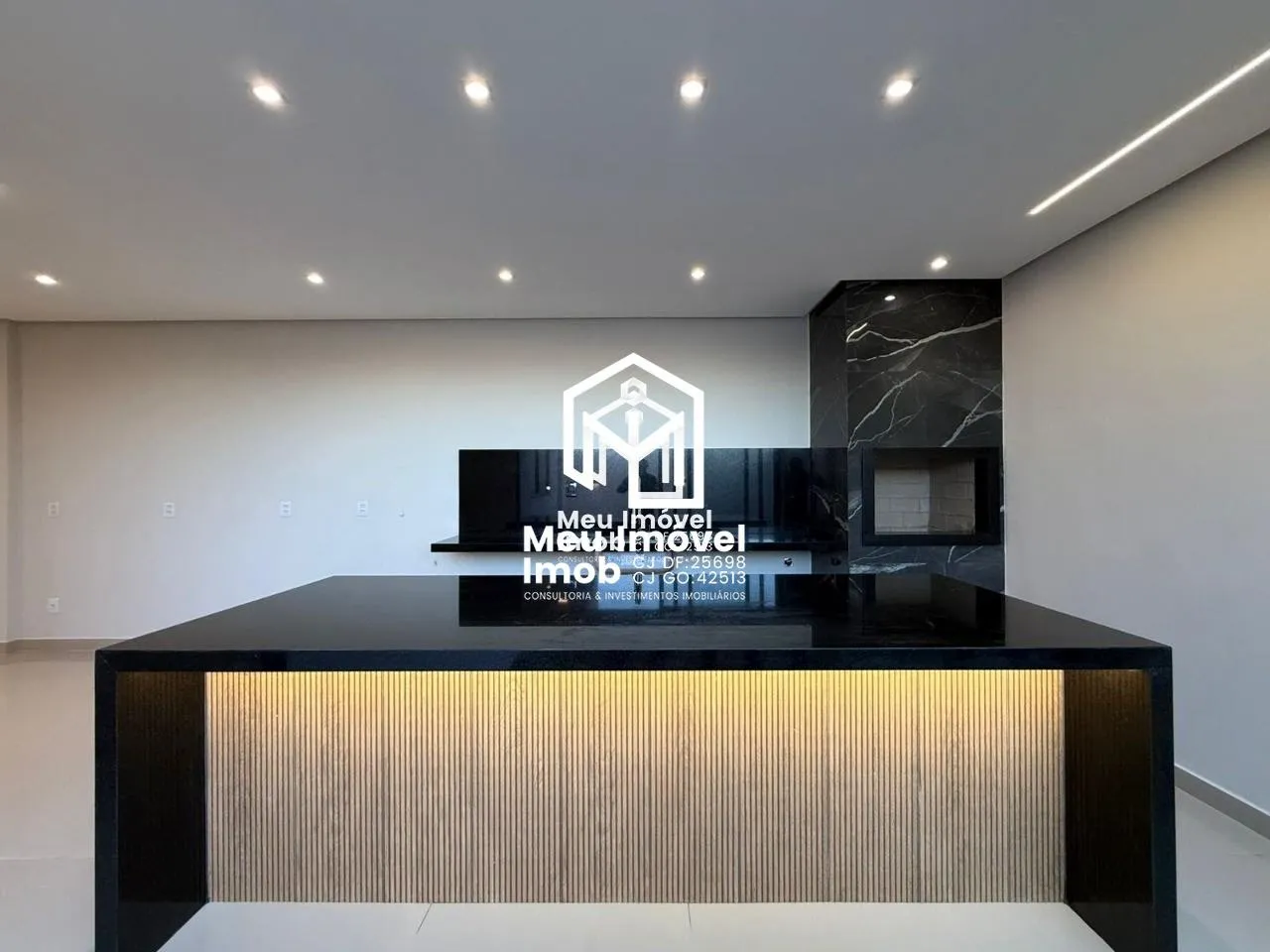 Imagem Casa Alto Padrão 3 Quartos 1 Suíte 4 Vagas 207m² Luziânia/GO