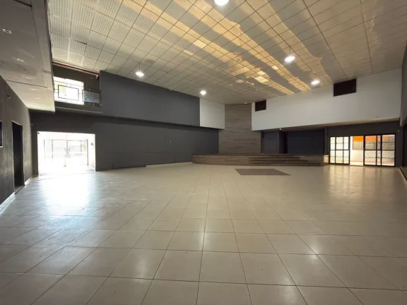 Imagem Imóvel Comercial com 1.230 m² Construídos | Frente para Duas Ruas