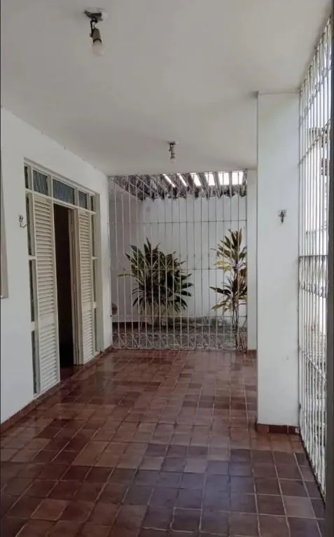 Imagem Ampla Casa Duplex a 300m da Praia no Coração do Bessa - Conforto e Estilo de Vida!