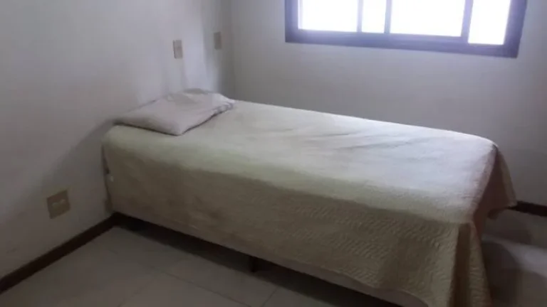 Imagem Apartamento com sala para 02 ambientes.
