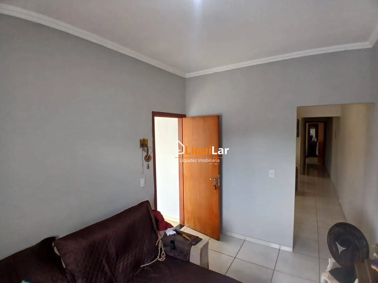 Imagem Casa à Venda Próxima à Avenida Lúdio Martins Coelho com Suíte, Energia Fotovoltaica e Acabamento de Primeira