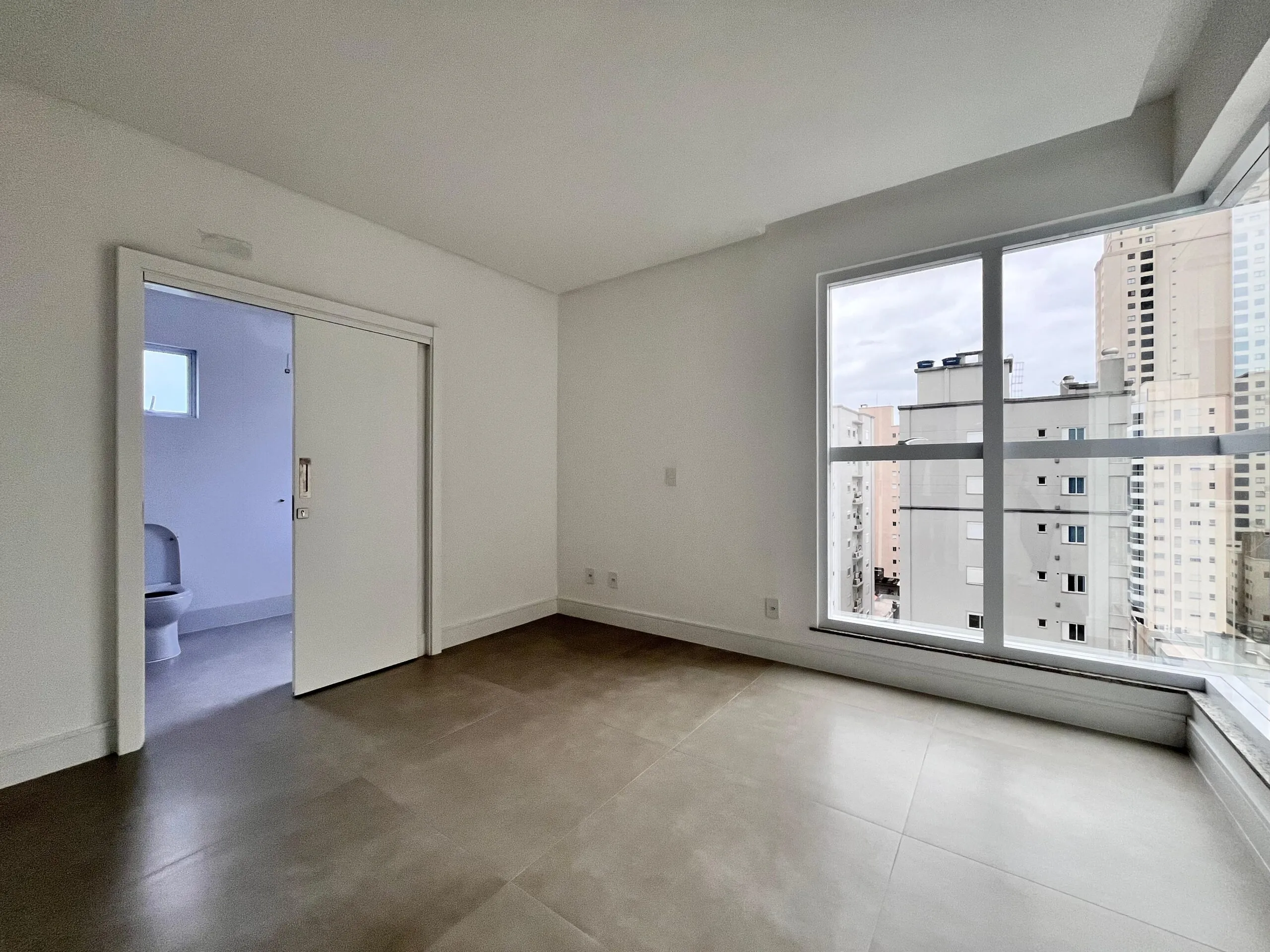 Imagem Apartamento à venda com 147m2 por R$ 1.900.000,00