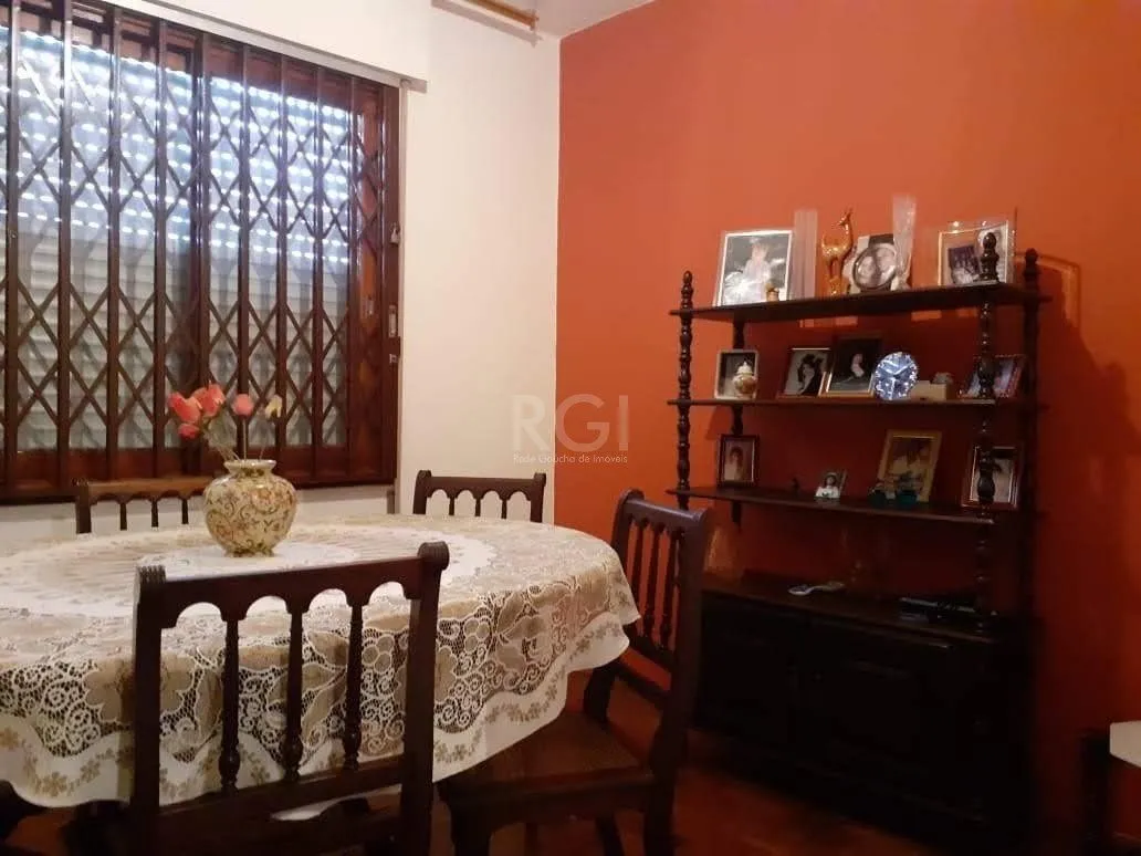 Imagem Casa para Venda - 130m², 4 dormitórios, Santa Tereza