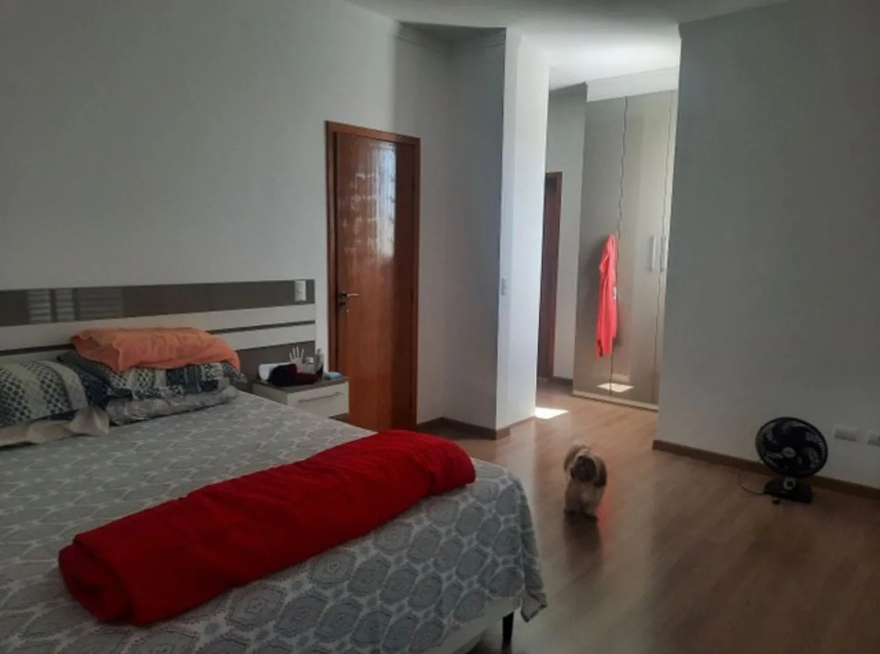 Imagem Casa à venda 3 Quartos, 1 Suite, 2 Vagas, 300M², Abaete, Taubaté - SP