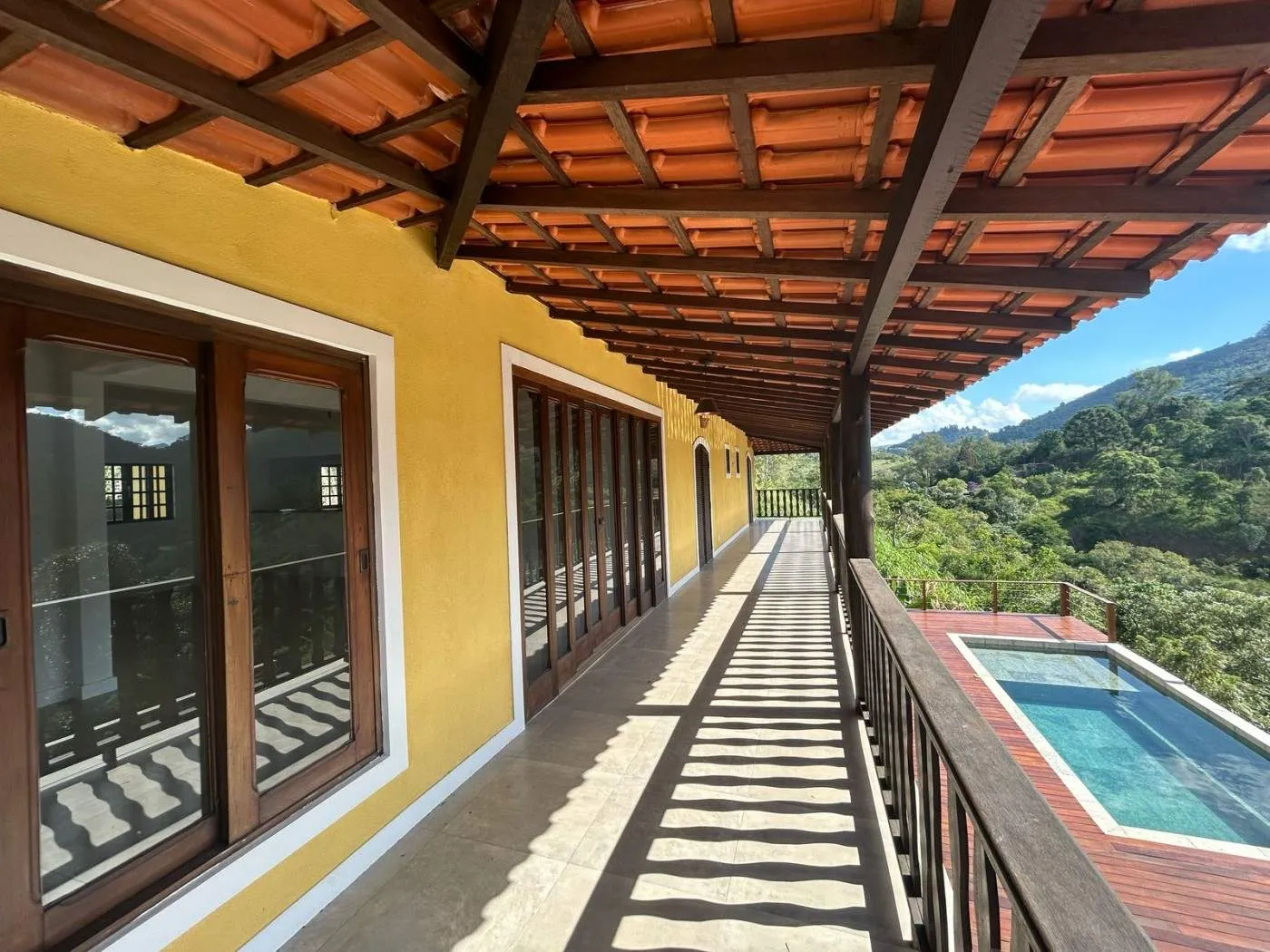 Foto do imóvel Casa em Condomínio para Venda em Petrópolis / RJ em Estrada do Cantagalo