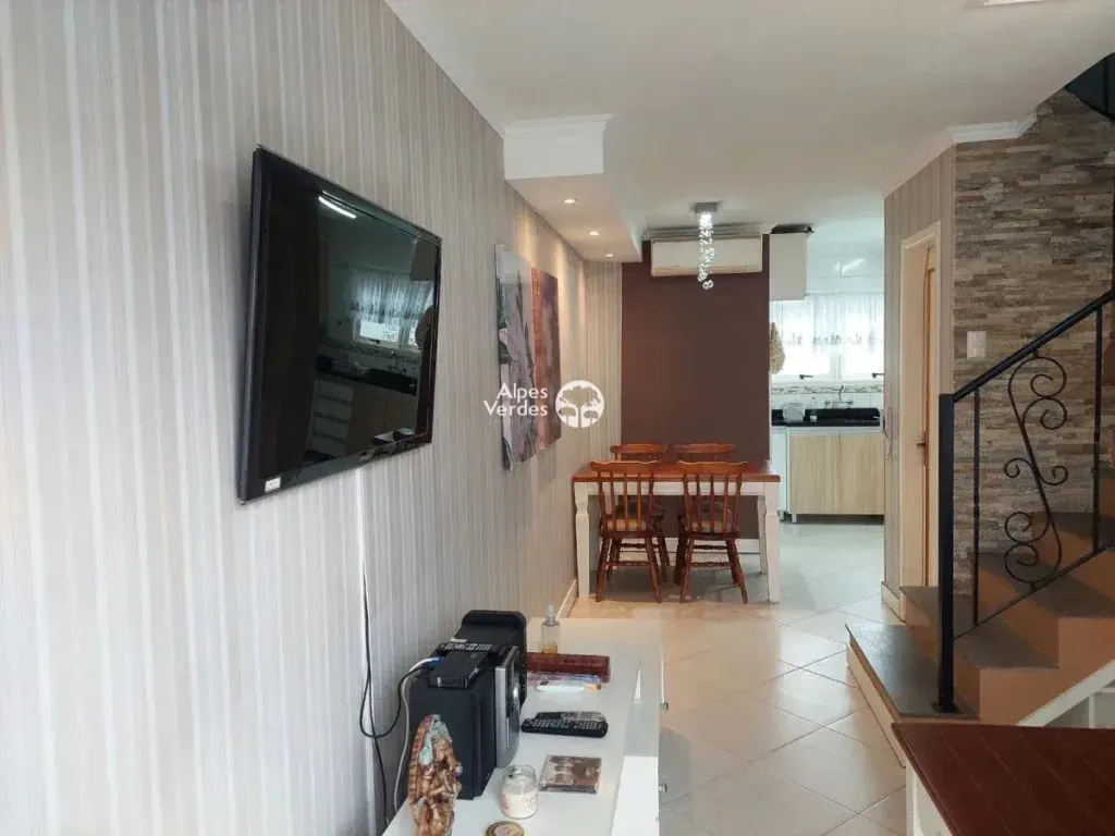 Imagem Vende-se Casa geminada em Canela, Centro, com 2 quartos.
