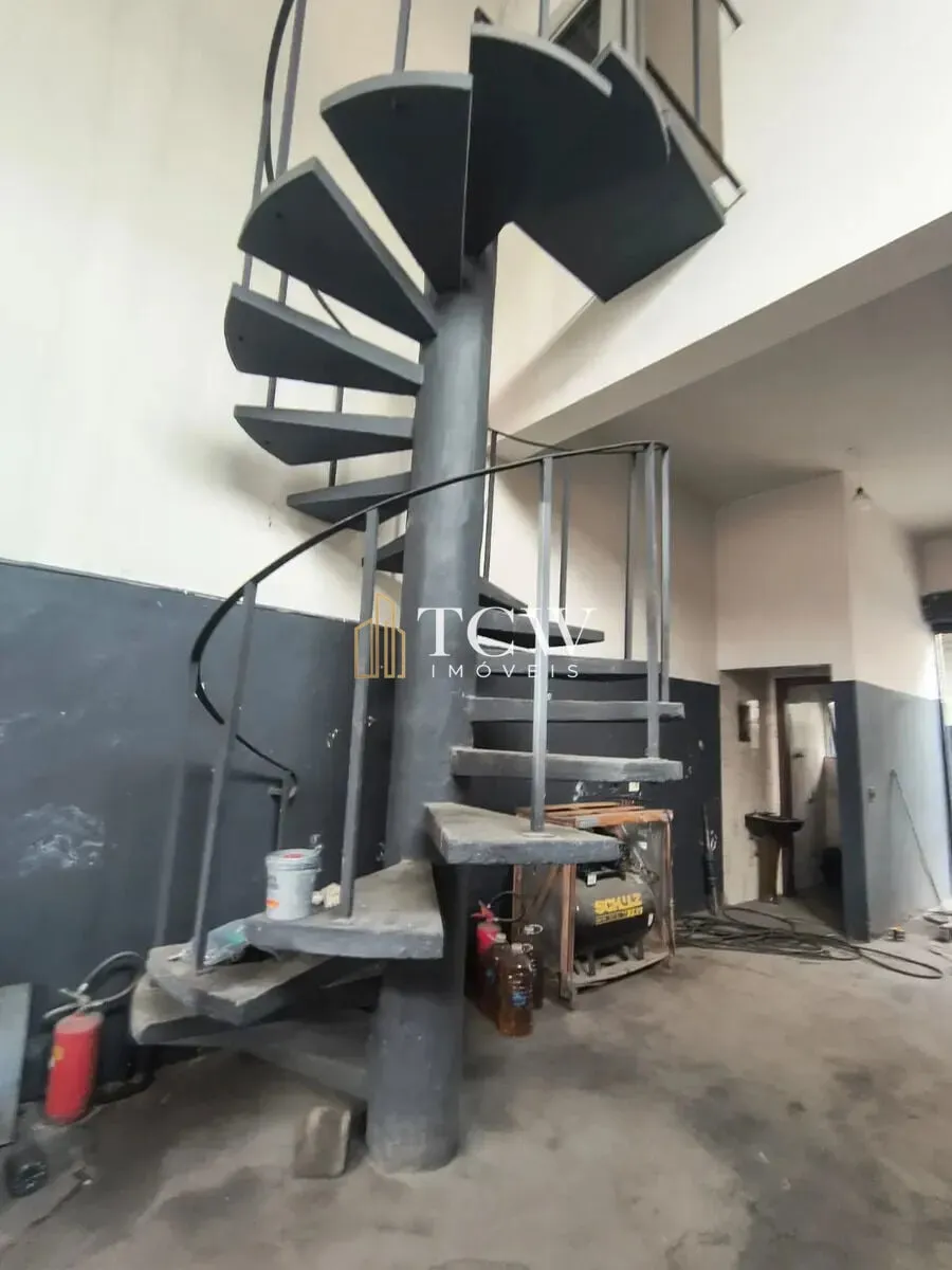 Imagem Galpão Comercial à Venda na Mooca | 217 m² de Terreno | Mezanino | São Paulo/SP