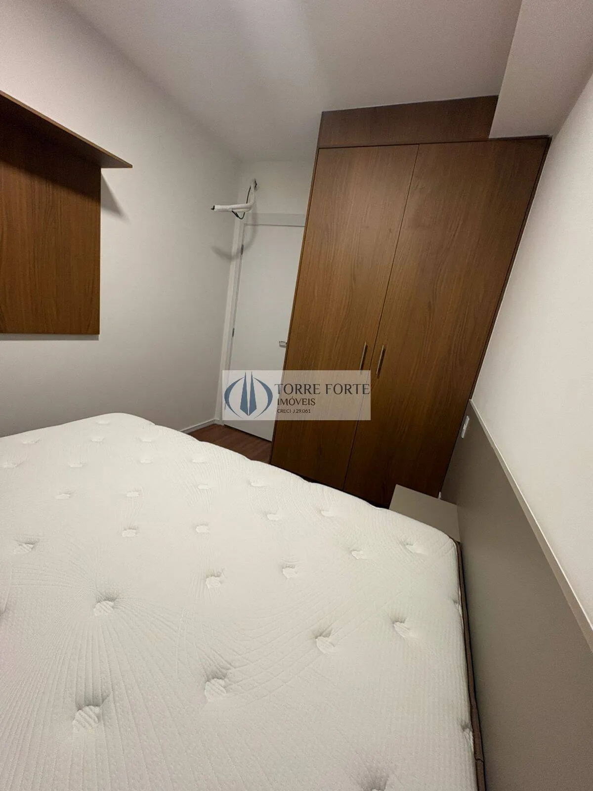 Imagem Apartamento Mobiliado com 2 Dormitórios e Varanda no Belém