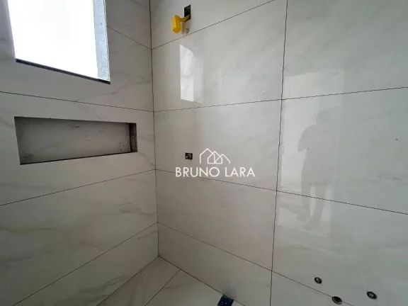 Imagem Casa à Venda em Betim, no Bairro Tiradentes