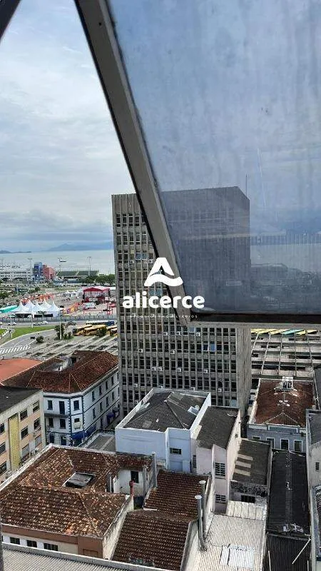 Imagem Excelente Sala Comercial com 47,55m² no Centro de Florianópolis/SC