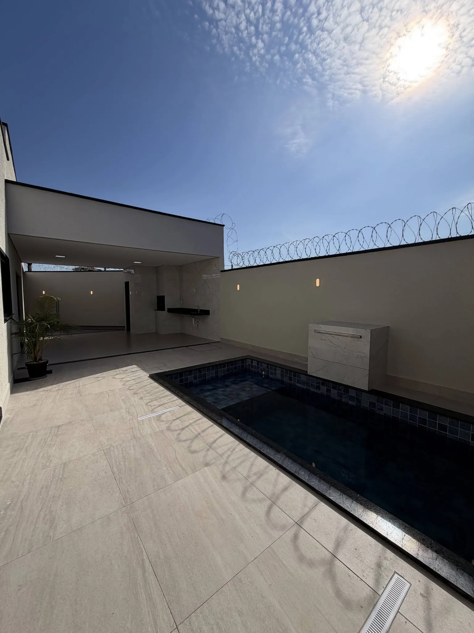 Imagem Casa 3/4 Com Suite No Bairro Das Industrias