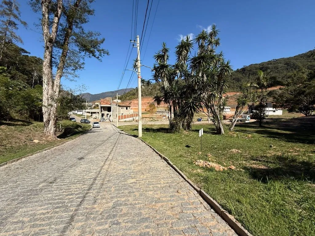 Imagem Terreno em Condomínio para Venda em Teresópolis / RJ no bairro Prata