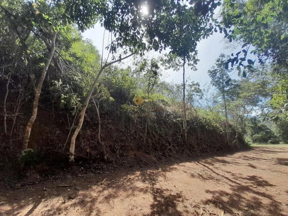 Imagem Terreno em Condomínio para Venda em Teresópolis / RJ no bairro Prata