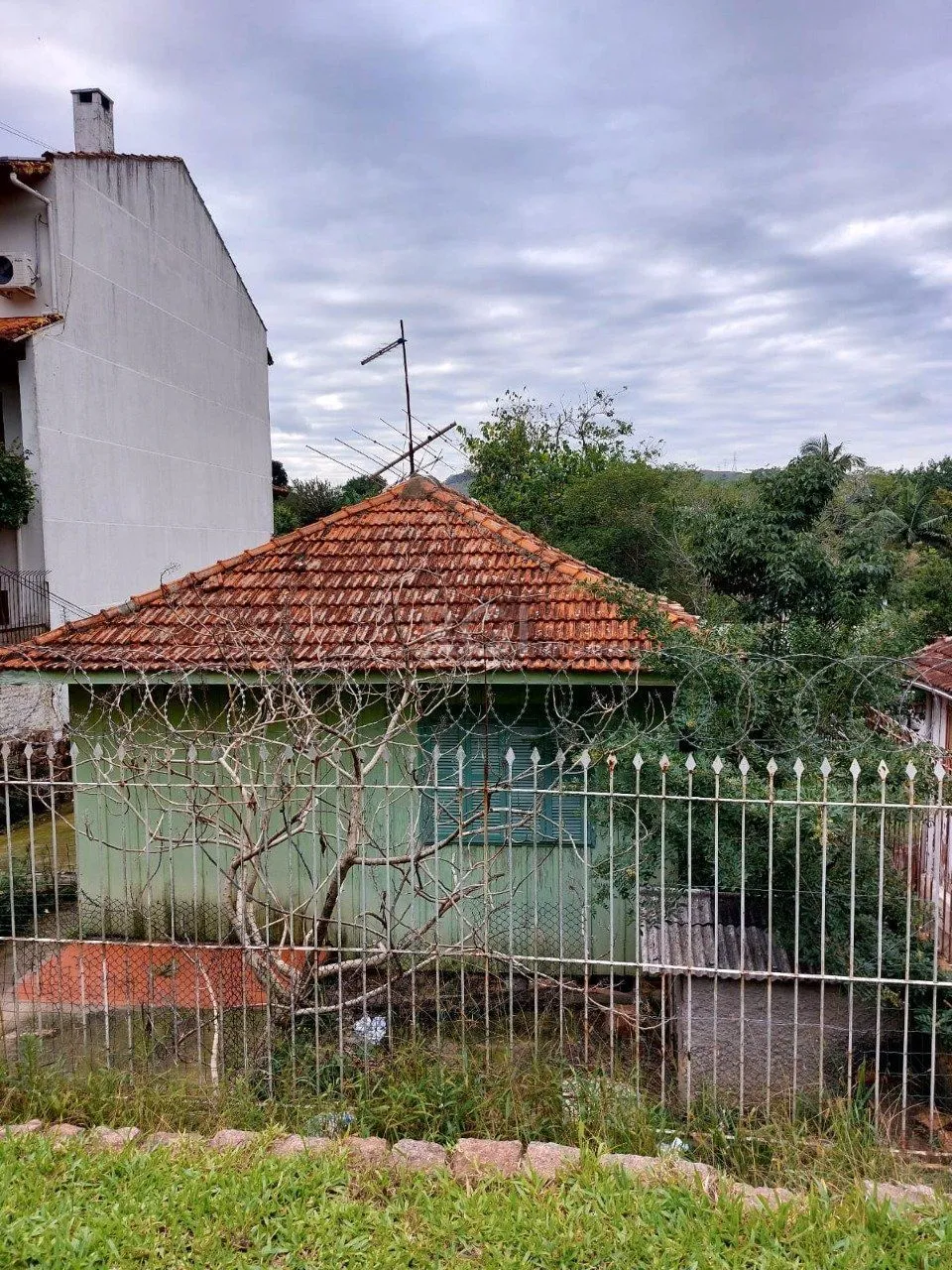 Imagem Terreno para Venda - 484m², 0 dormitórios, Cristal, Porto Alegre