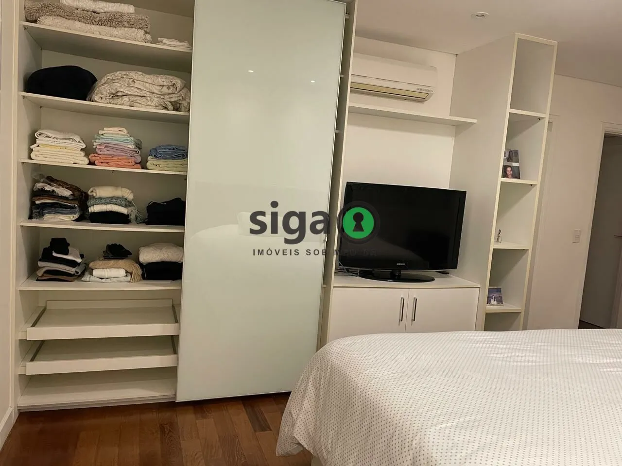 Imagem Apartamento á Venda 160 m², 3 quartos e Mobiliado- Vila Andrade