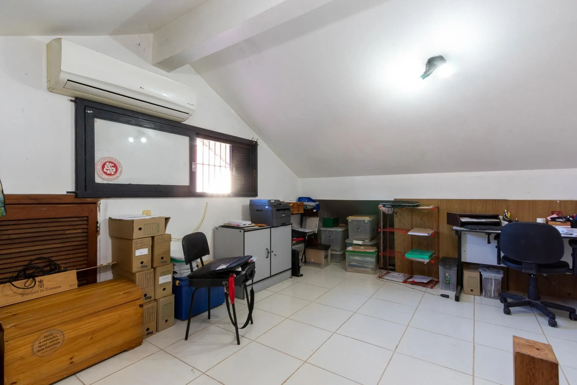 Imagem Casa para Venda - 286.28m², 2 dormitórios, sendo 1 suites, 3 vagas - Santa Tereza