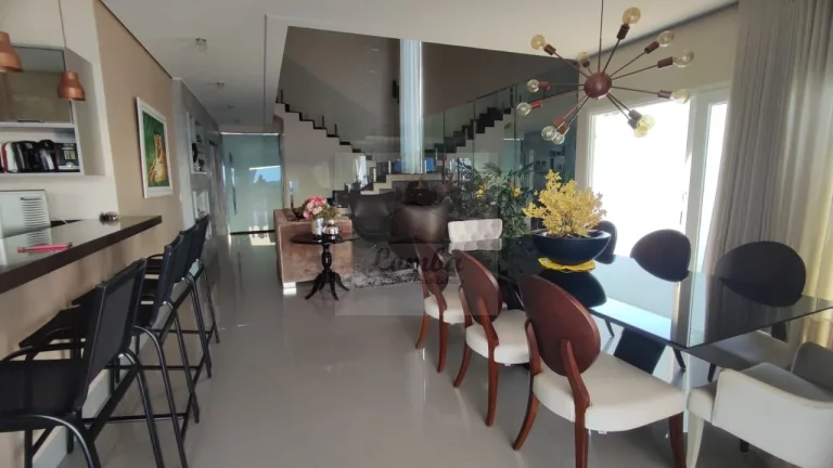 Imagem Casa de luxo em condomínio fechado no Jardim Itália - Cuiabá-MT 4 suítes, 382m², 4 vagas Próximo ao clube Imperdível!