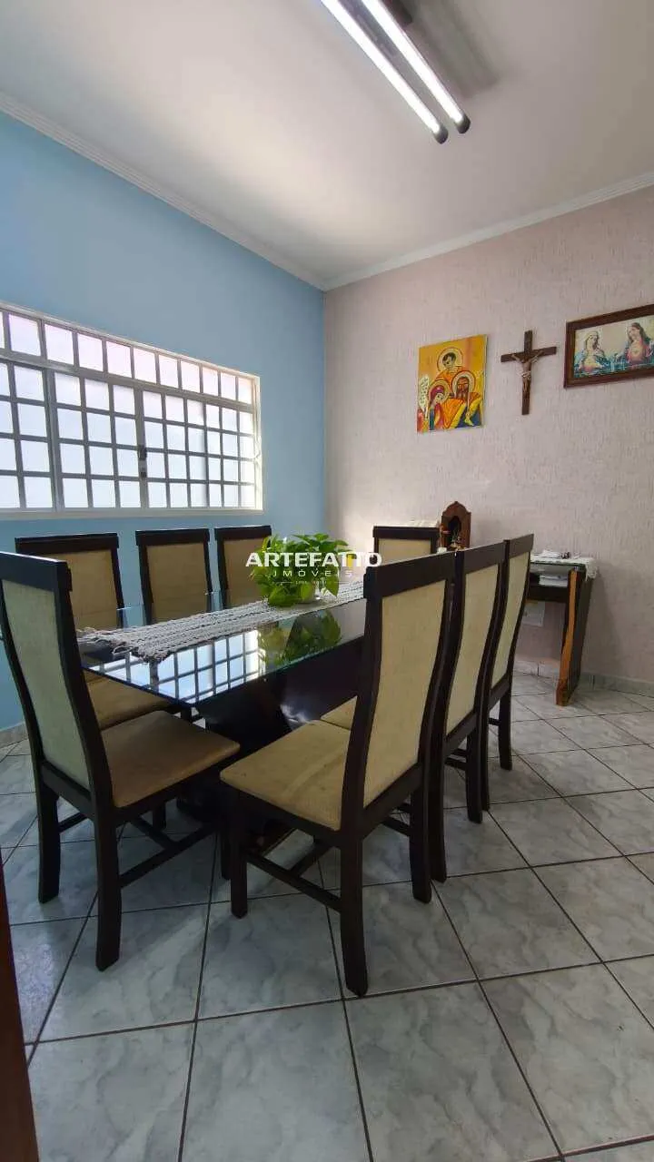 Imagem Casa à venda em Franca, Parque Dom Pedro I, com 3 quartos, 168m2