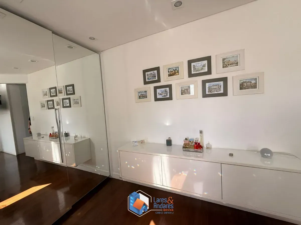 Imagem Casa no condomínio Casa do Horto para venda com 3 quartos, sendo 3 suítes, 560m²