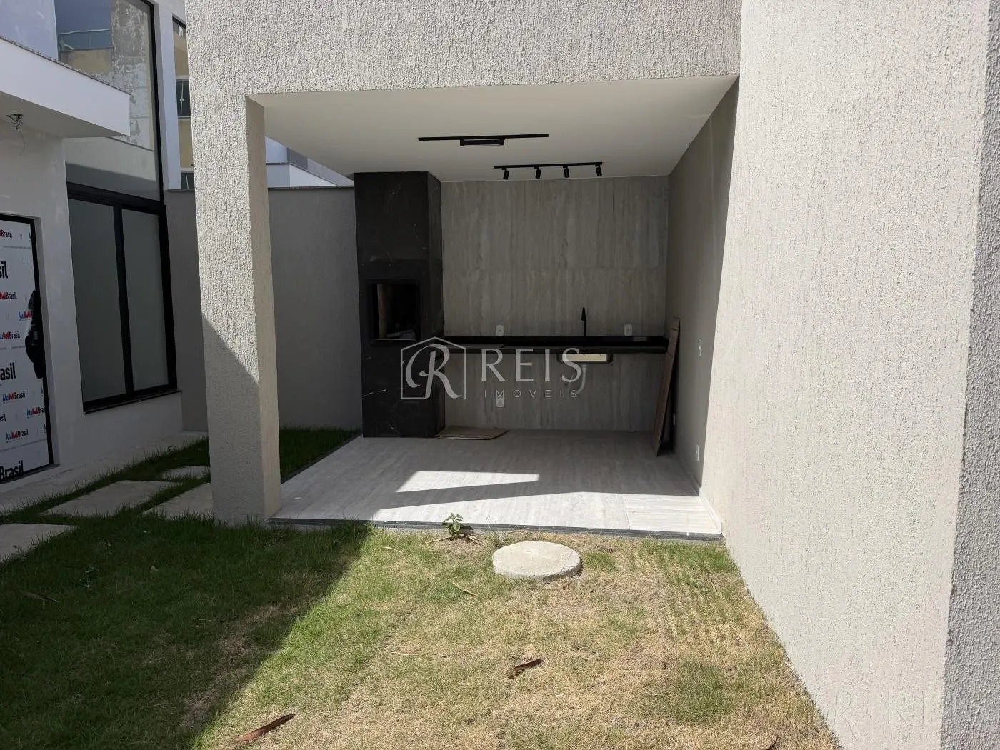 Imagem Casa para Venda em Rio das Ostras, Atlântica, 3 dormitórios, 1 suíte, 2 banheiros, 3 vagas