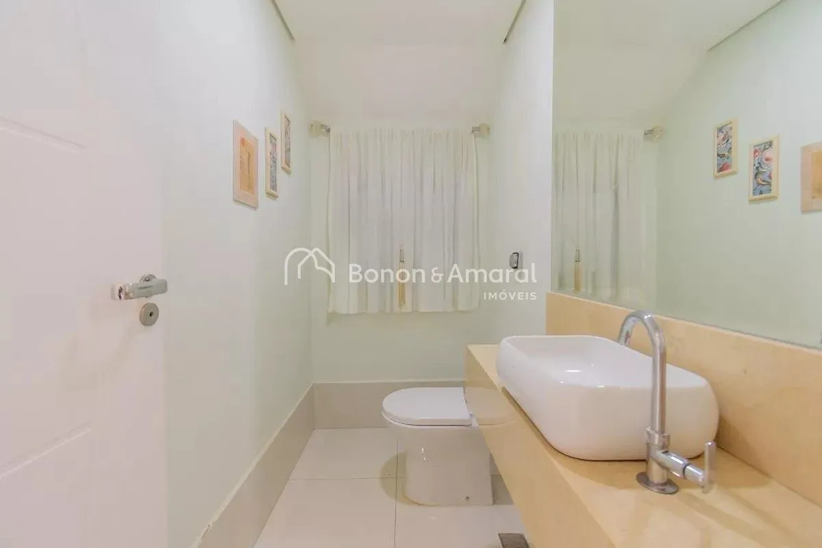 Imagem Casa de condomínio para alugar com 318m², 4 quartos e 4 vagas