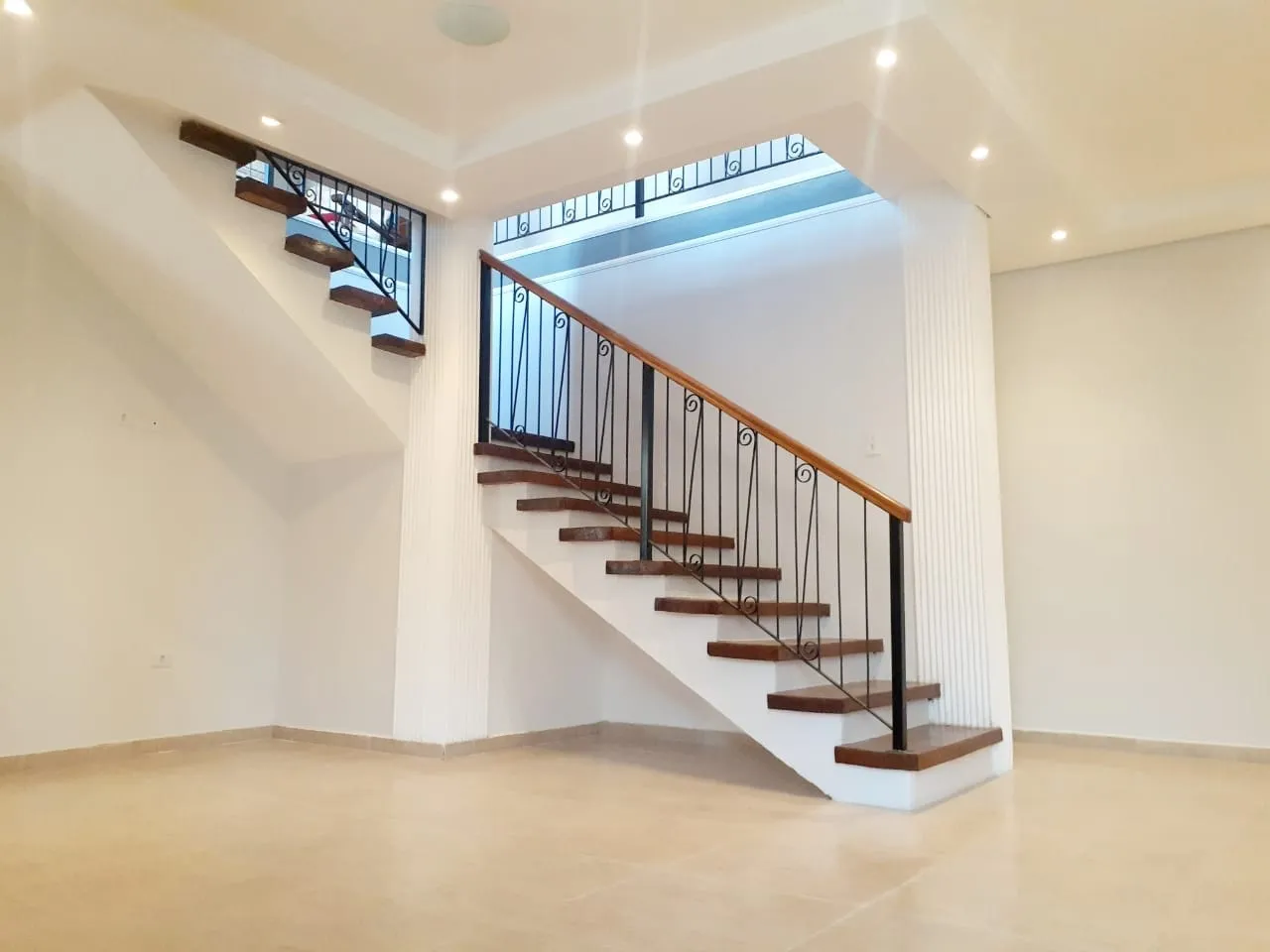 Imagem Casa à venda 5 Quartos, 3 Suites, 4 Vagas, 622M², Jardim Residencial Doutor Lessa, Pindamonhangaba - SP
