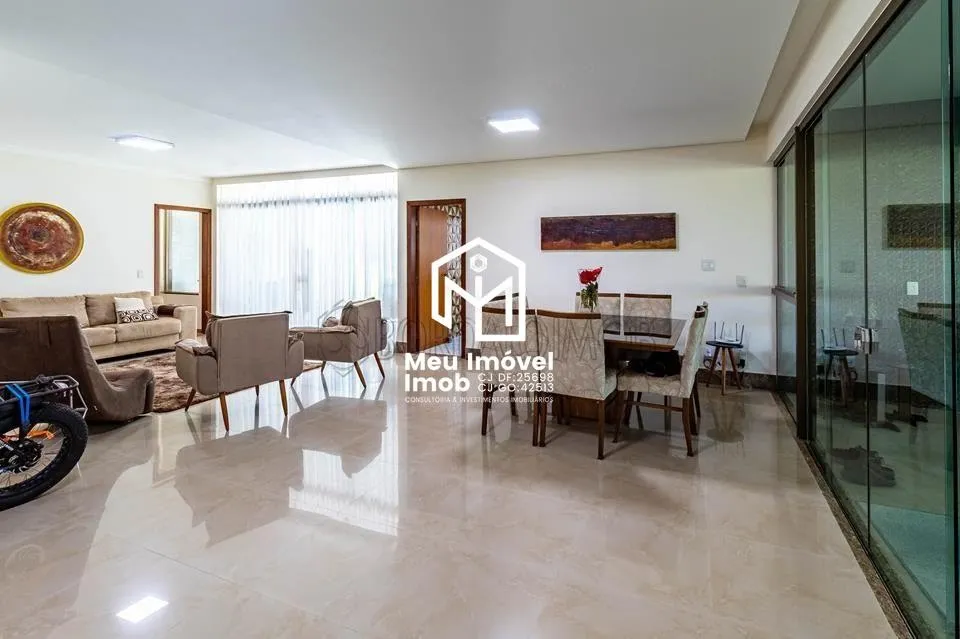 Imagem Casa 4 Quartos 2 Suítes 4 Vagas 750m² Park Way/DF