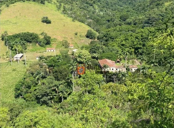Imagem Fazenda com 10 dormitórios à venda, 1600627 m² por R$ 10.000.000 - São Sebastião do Alto/RJ