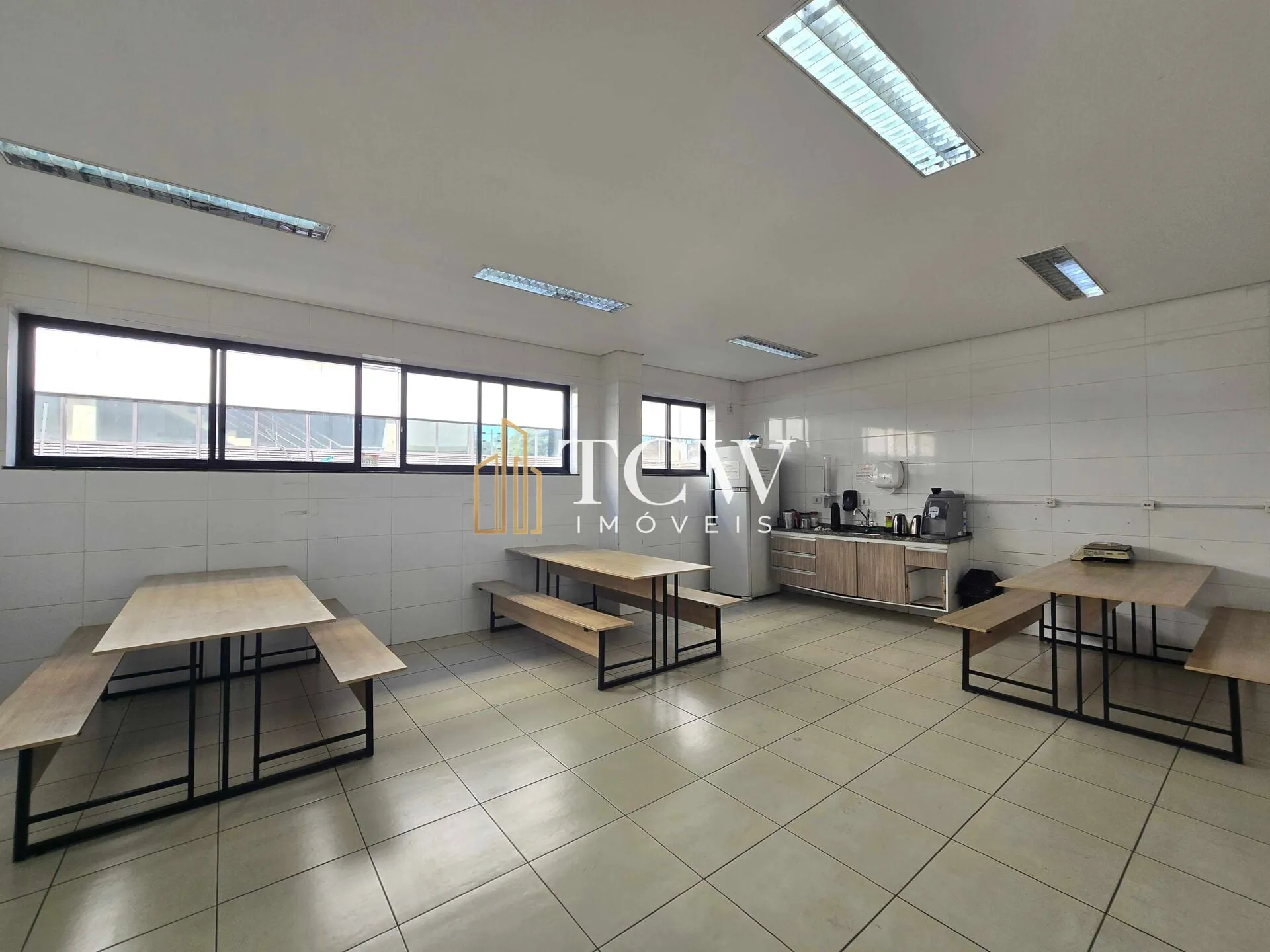 Imagem Galpão Industrial para Locação em Guarulhos/SP | 3.500 m² | 13 Docas | Próximo à Rodovia Presidente Dutra