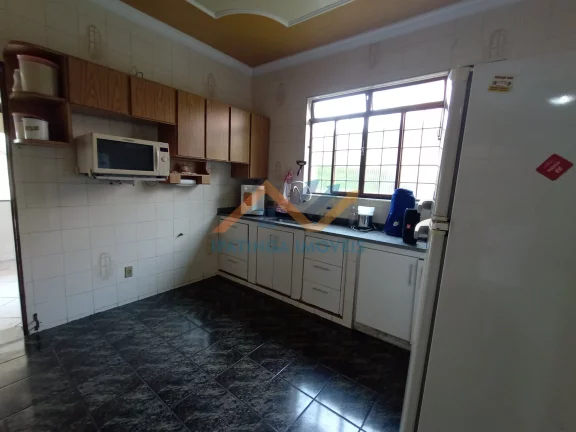 Imagem Casa com 3 quartos no bairro Iguaçu em Ipatinga
