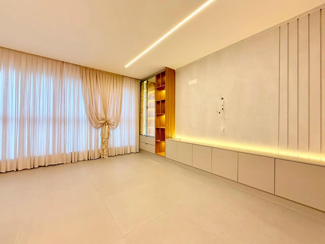 Imagem Apartamento à venda com 124.1m2 por R$ 2.450.000,00